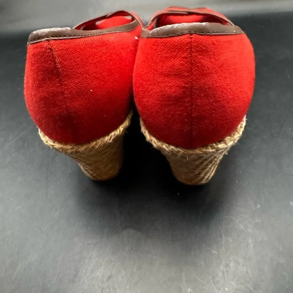 Women’s Merona Wenda Peep toe Wicker Style Wedges Heels Red/Brown Size 9.5 YR 22